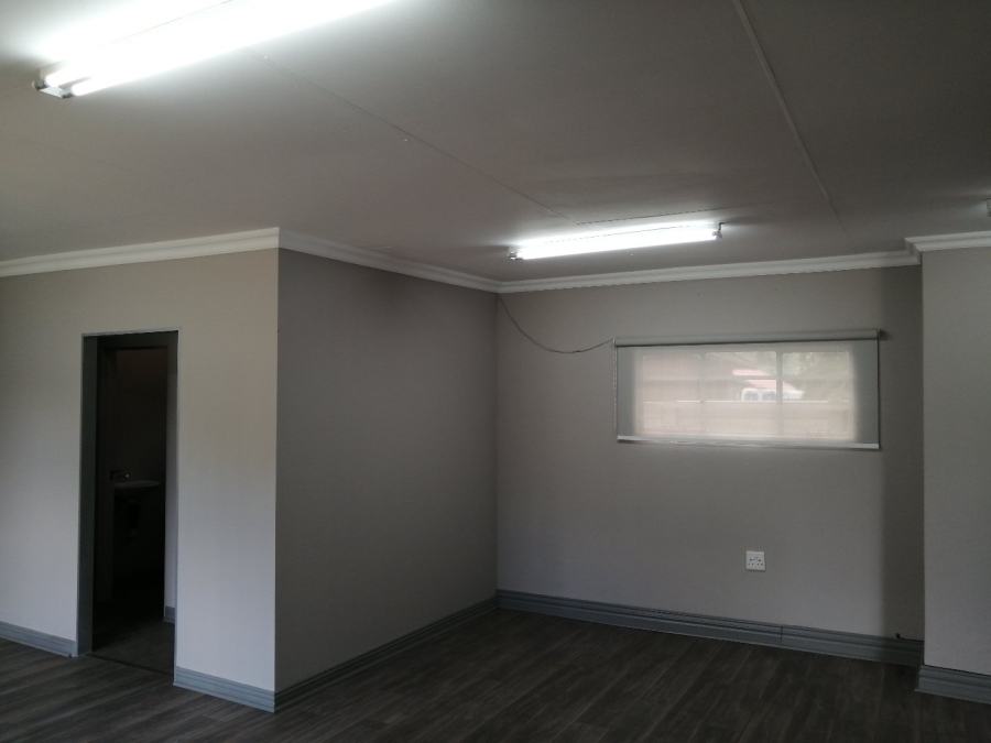 To Let commercial Property for Rent in Doorn Free State